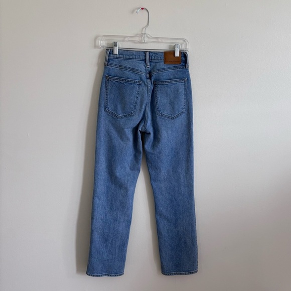 Aritzia Denim Forum The Arlo Hi-rise Straight Jean size 24, 28L - Picture 6 of 6